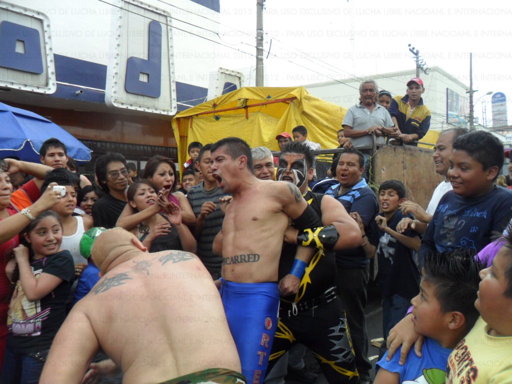 LUCHALIBRE NEI ANIVERSARIO DEL MERCADO SAN FELIPE DE JESUS