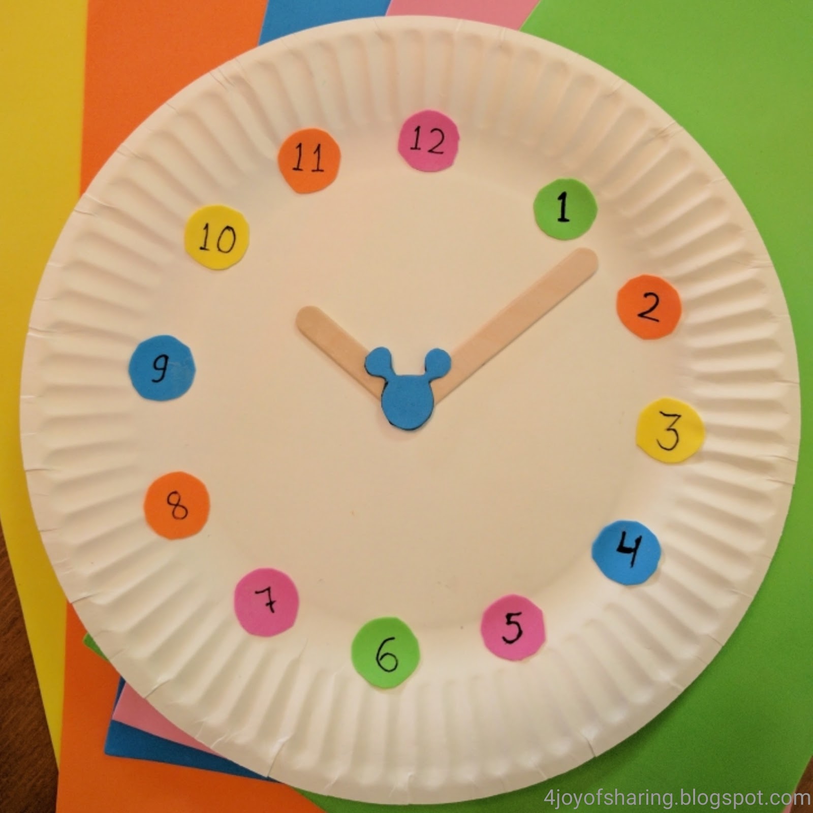 Kids Craft, Craft for kids, Easy craft, clock, number sorting activity for kids, preschool craft, kindergarten craft, toddler craft, paper plate craft, mickey mouse craft