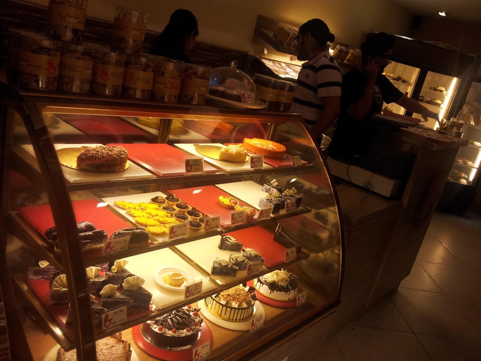 Foodie Delights Binge Bakery in Gurgaon