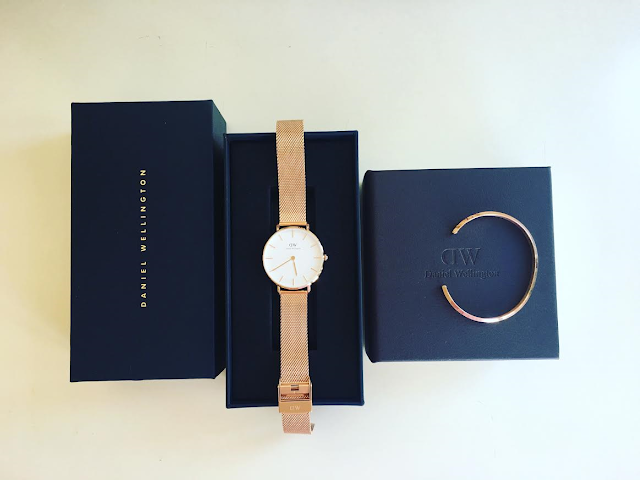 A marca sueca Daniel Wellington ofereceu-me este fantástico relógio (Classic Petite Melrose) e esta bracelete, ambos em ouro rosa. Style Statement. Blog de Moda Portugal