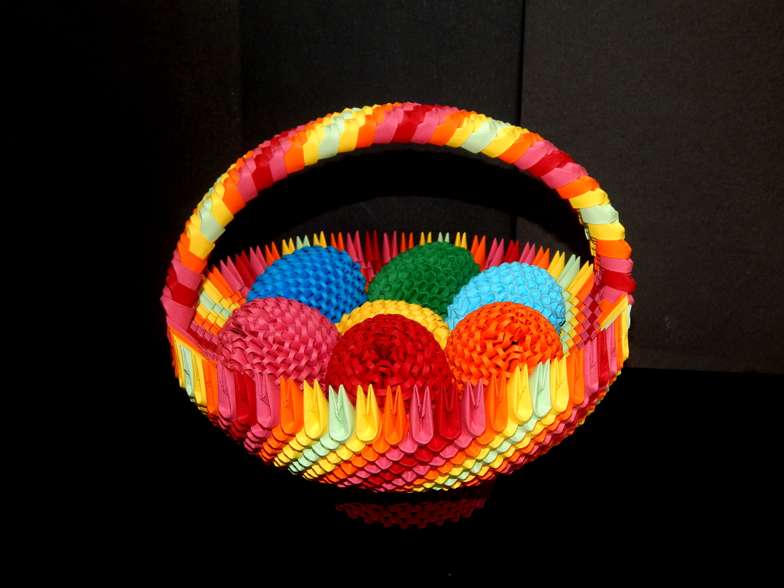 Razcapapercraft 3D Origami Rainbow Basket