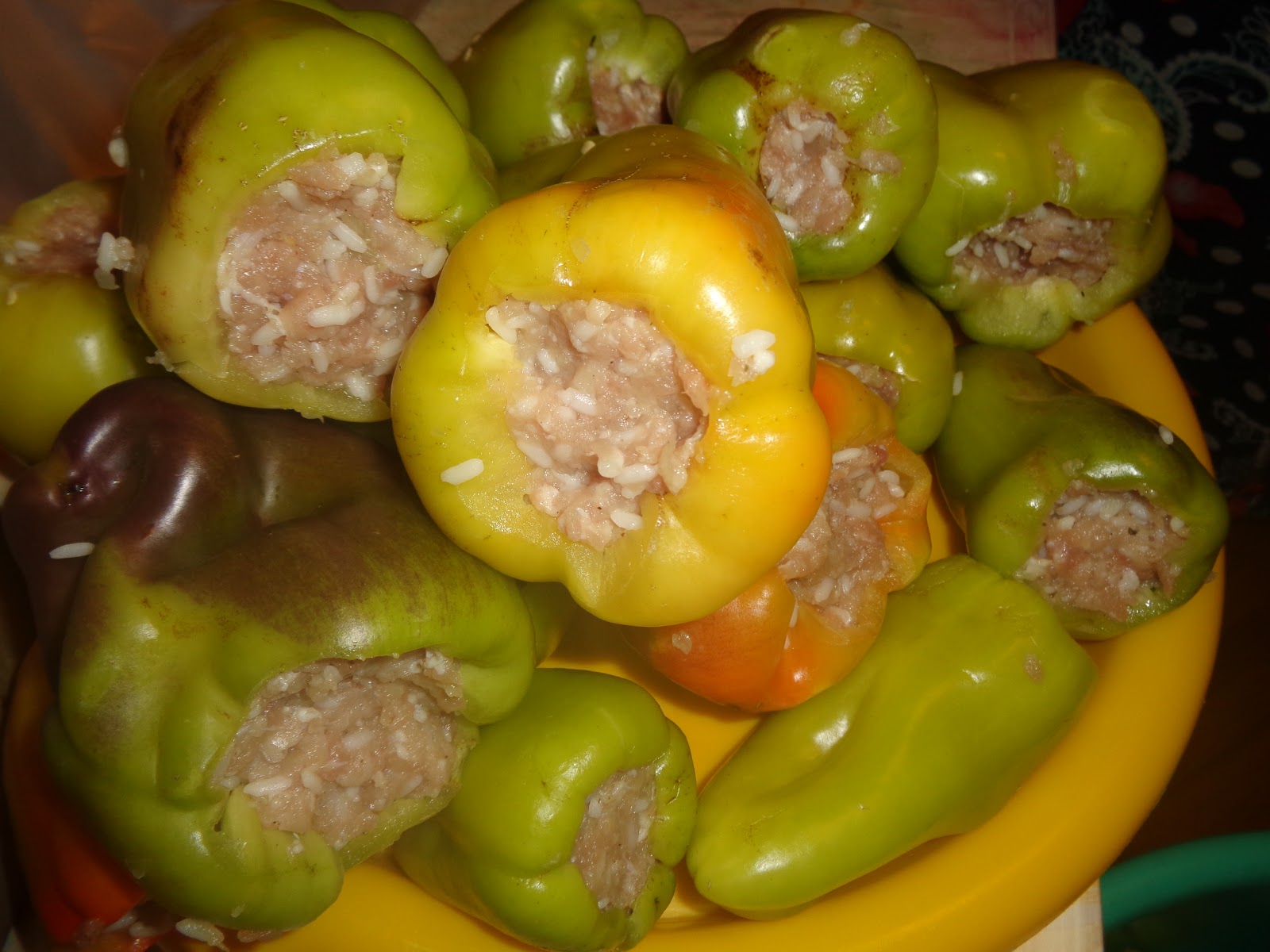Фаршированный перец на зиму в банках с овощами