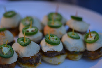 Spicy Jalapeno/Sharp Cheddar Beef Sliders