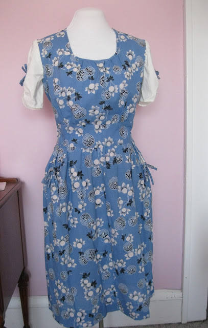 Apron History: 1940s Blue Summer Dress
