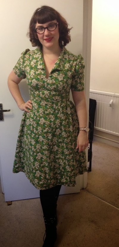 Fancy Dresscapades: Getting ready for Christmas in a vintage green ...