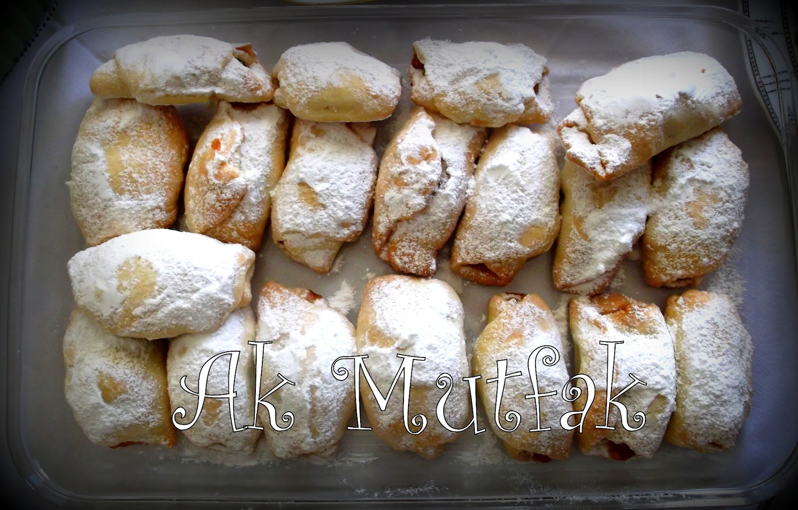 Ülkemizden ve Uzak Doğudan Nefis Yemek Tarifleri Elmalı Kurabiye