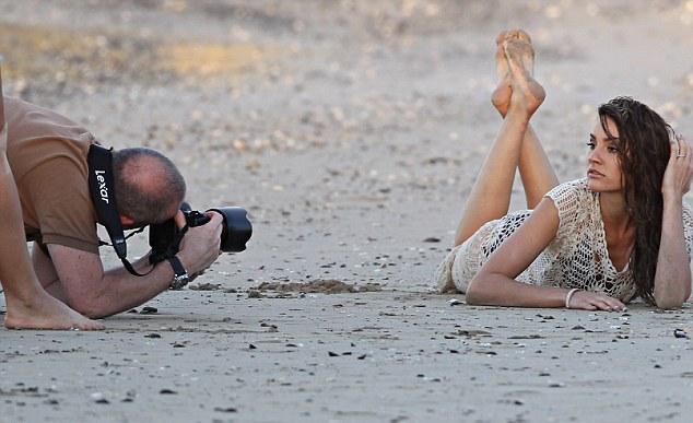 Rachael Finch looked stunning on the set of a photo shoot at Balmoral Beach