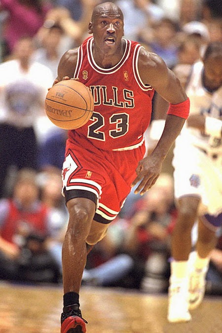 Michael Jordan: Ikon, Revolusioner, dan Warisan Abadi di Dunia Basket