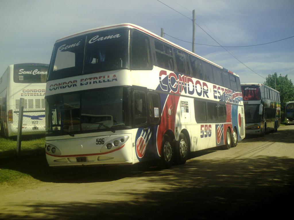 The Bondis 20 años con los buses de este Cóndor Estrella