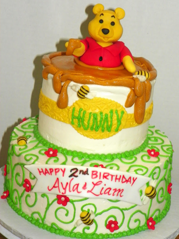 Plumeria Cake Studio Winnie the Pooh Honey Pot Cake