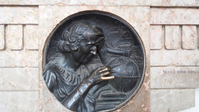 scultura raffigurante Cristoforo Colombo, torino