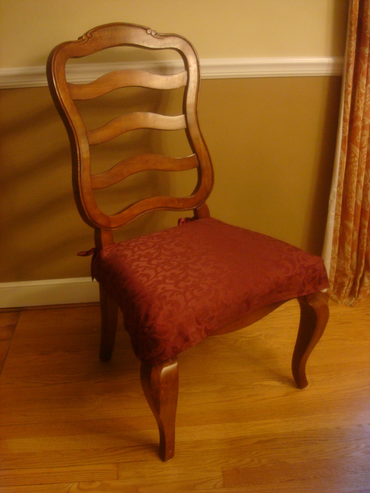 Because I say sew ;) : DIY - Cover for Dining Room Chairs