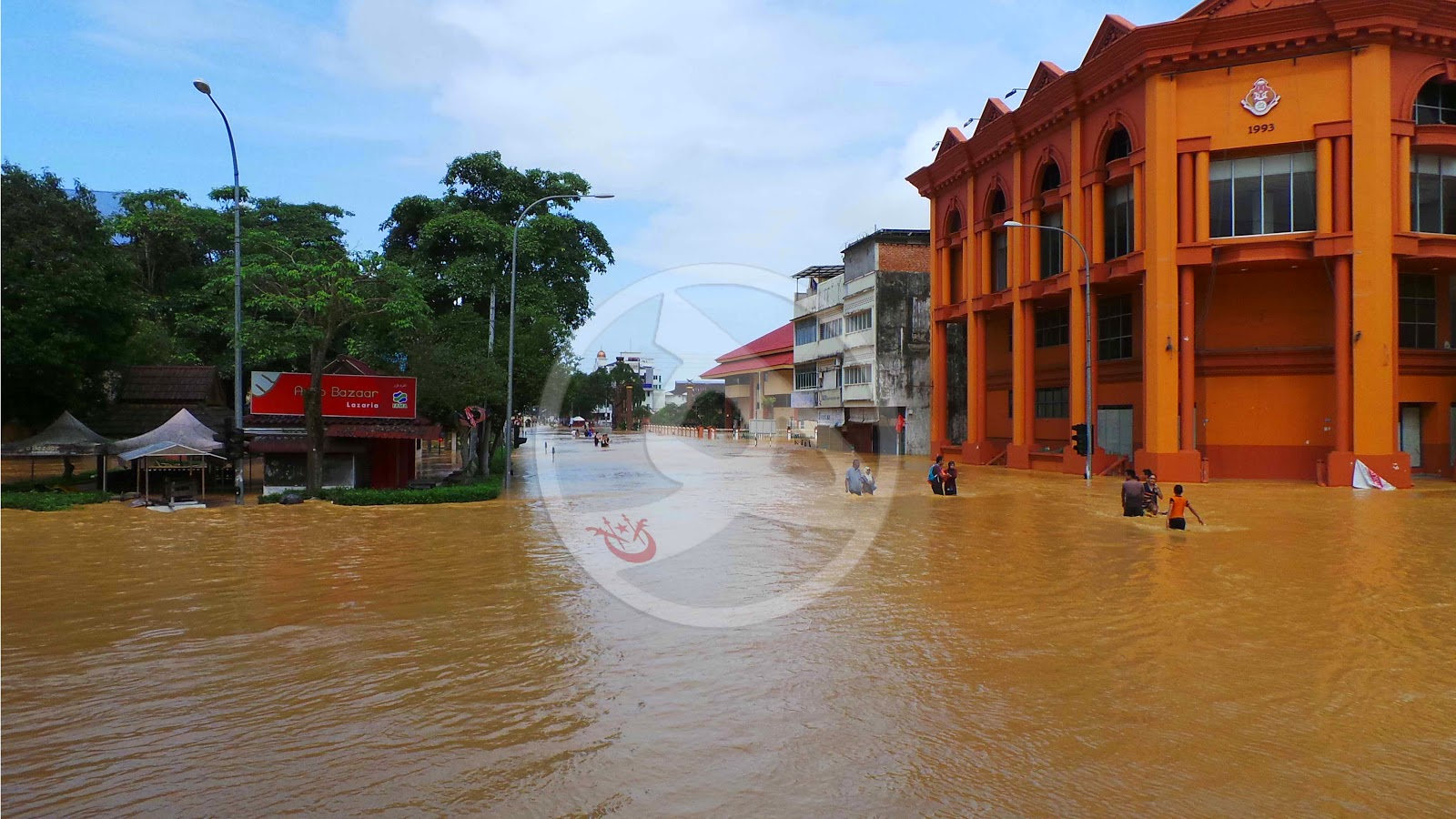 Kronologi Banjir Kelantan 2014 Mb kelantan melawat manek urai lama 1