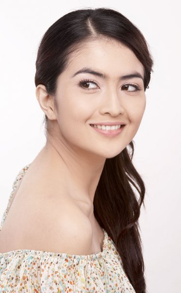 Ida Ayu Kadek Devi | Sharing Foto Artis Indonesia