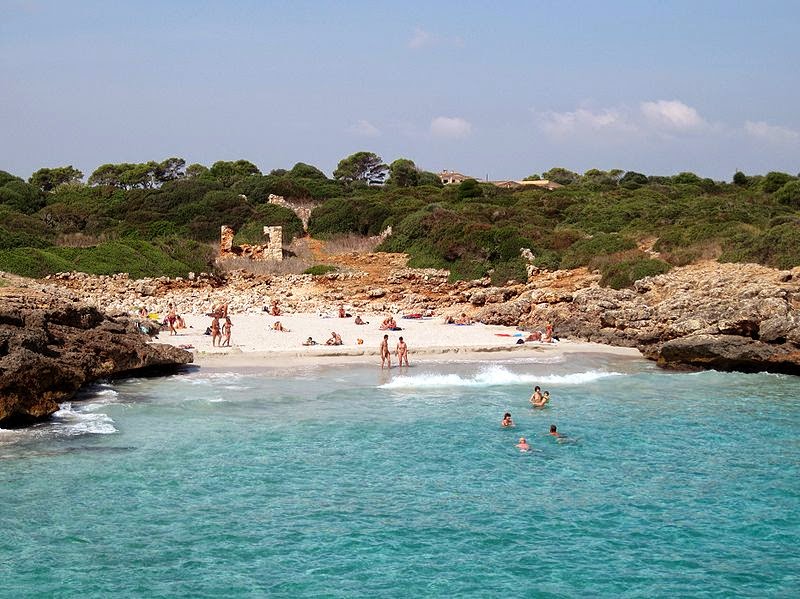 Strand cala ratjada fkk Hüllenloser Badespaß: