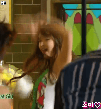 골든탬버린 나와서 남심 탈탈터는 오마이걸 유아.gif | 인스티즈