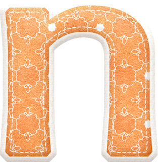 Alfabeto Naranja con Siluetas de Flores.