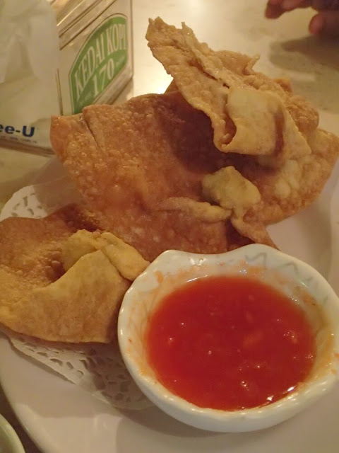 Gak Ngopi di Kedai Kopi 170, Bandung pangsit goreng