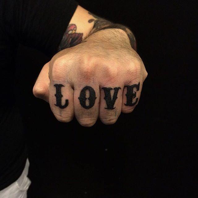Tatuagem no dedo Tatuagem no dedo