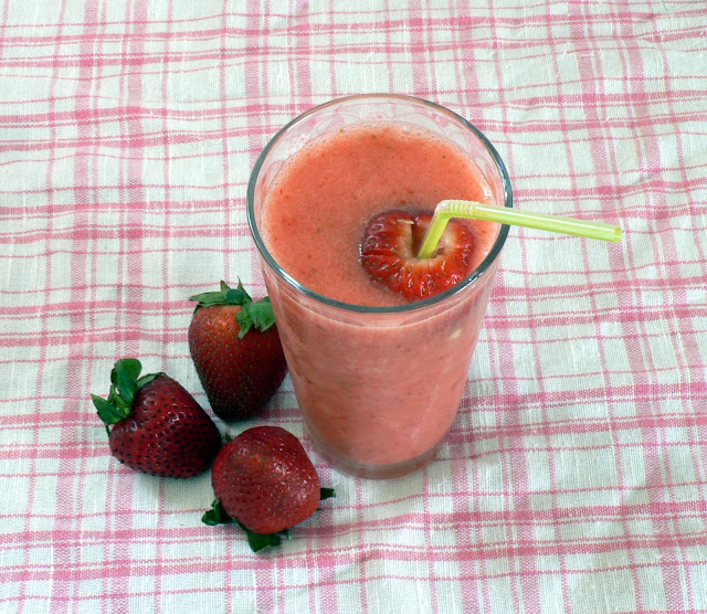 Strawberry Lemonade Slushie recipe