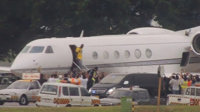 Lebron James' Jet Lands in Manila