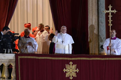 Bergoglio, argentino, asumirá el pontificado como Francisco