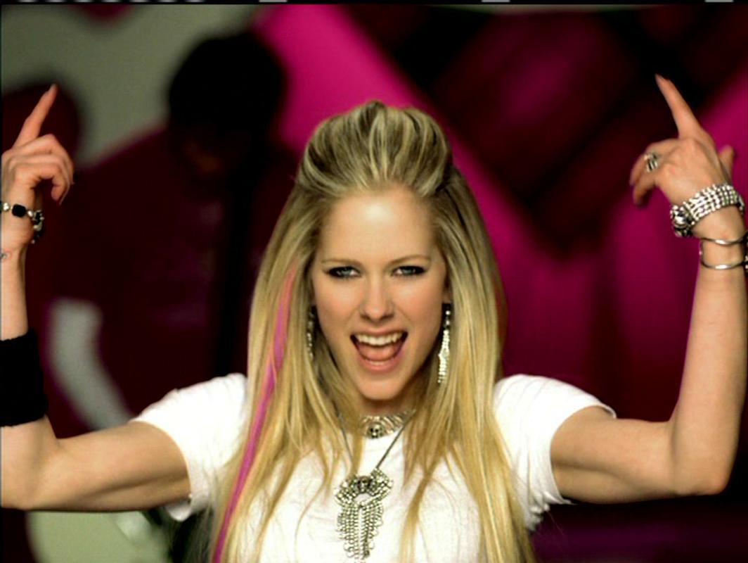 Wellcome to Avril Lavigne Fansite: "Girlfriend" entre los ...
