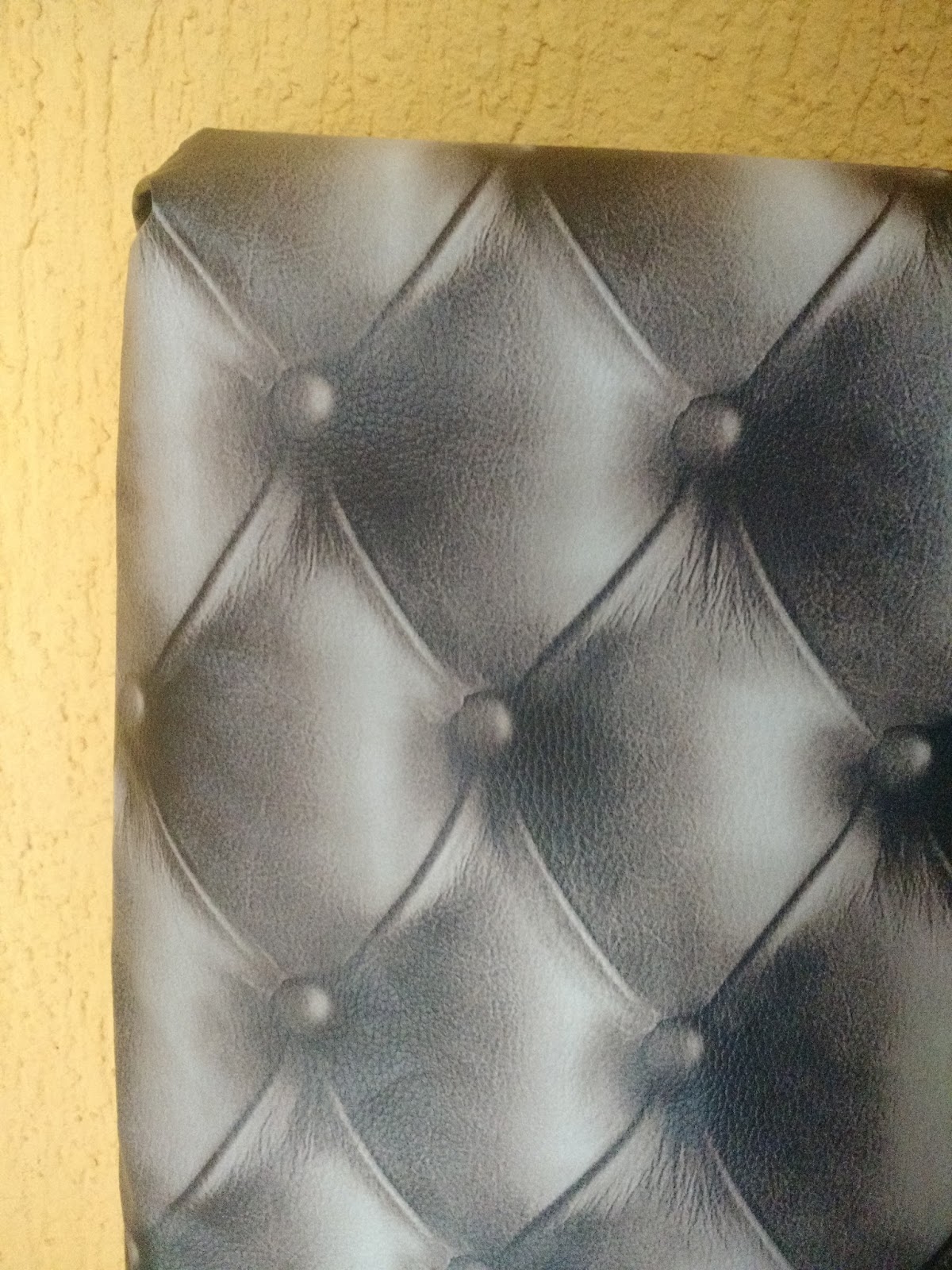 Fiz uma cabeceira para minha cama Fiz uma cabeceira para minha cama