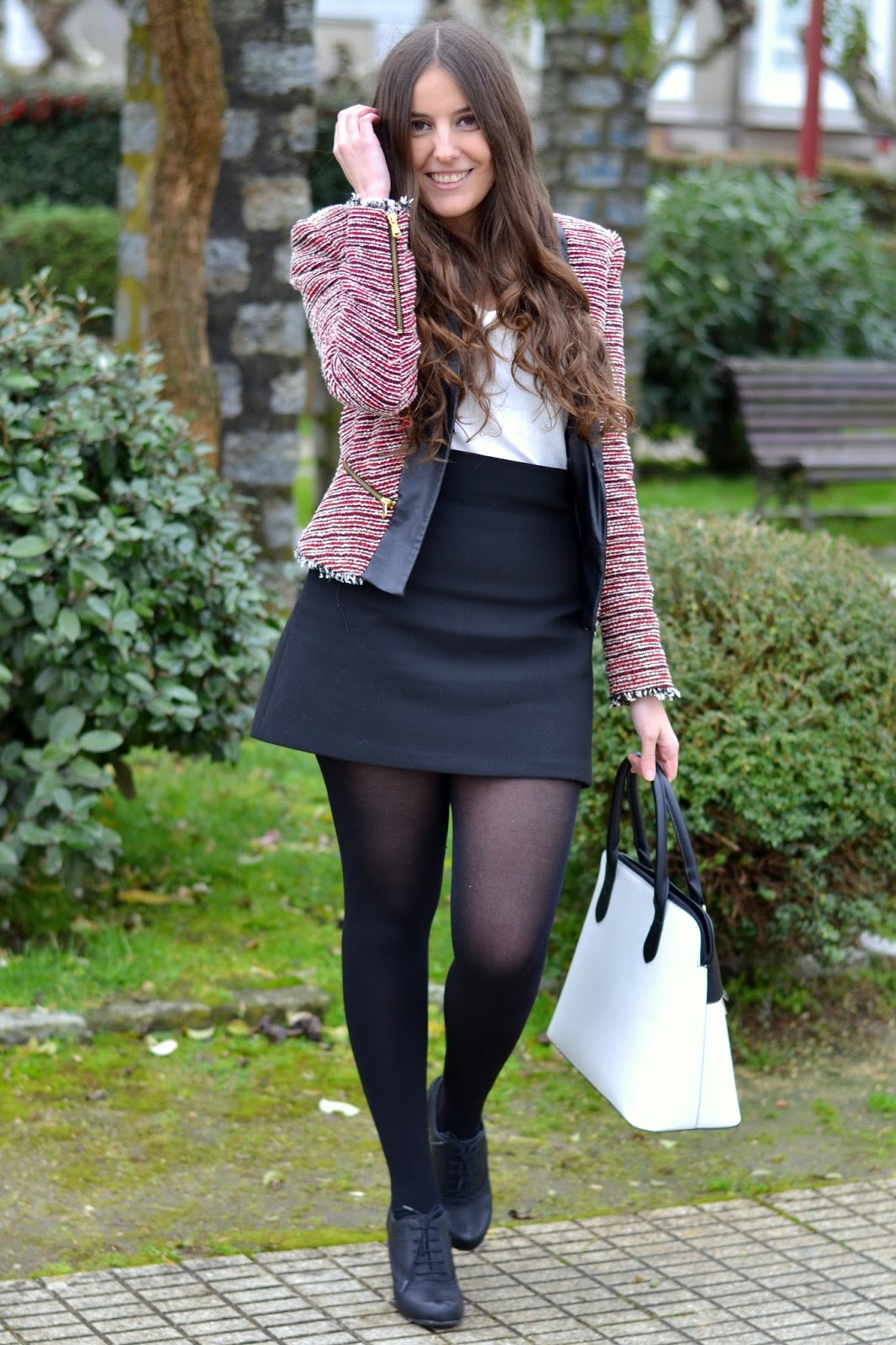 outfits black and red jacket