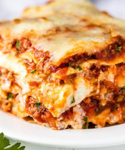 The Most Amazing Lasagna Recipe #eathealthy #lasagna