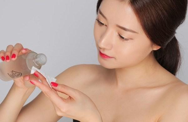 nước hoa hồng tẩy tế bào chết nước hoa hồng tẩy tế bào chết