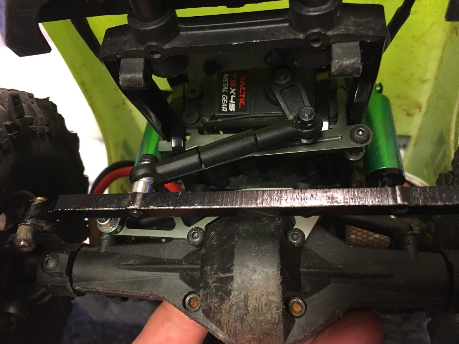 My SCX10 Deadbolt mods and upgrades Chassis Servo Mount w/Panhard Bar