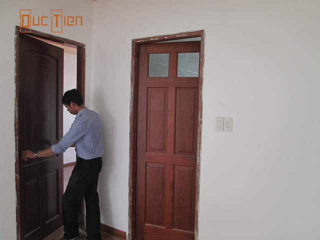 MẪU CỬA THÔNG PHÒNG GỖ CĂM XE