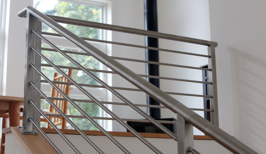 railing tangga stainless