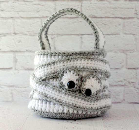 halloween trick or treat basket Crochet pattern, halloween trick or treat basket crochet pattern, halloween trick or treat basket doll, halloween trick or treat basket amigurumi pattern, Amigurumi halloween trick or treat basket, thanksgiving amigurumi halloween trick or treat basket pattern, crochet halloween trick or treat basket doll, thanksgiving Amigurumi halloween trick or treat basket, halloween trick or treat basket toy