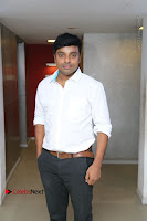 Kollywood Celebrities Pos at Inayathalam Premiere Show .COM 0029.jpg Kollywood Celebrities Pos at Inayathalam Premiere Show .COM 0029.jpg