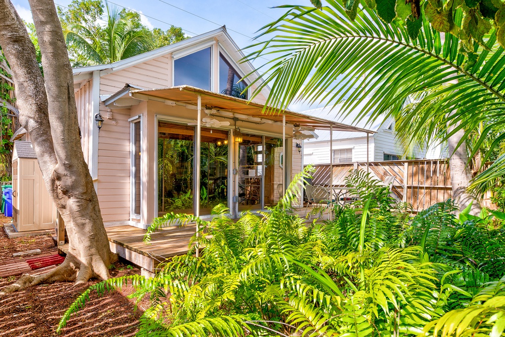 Sweet House Dreams 1938 Tiny Cottage in Key West, Florida