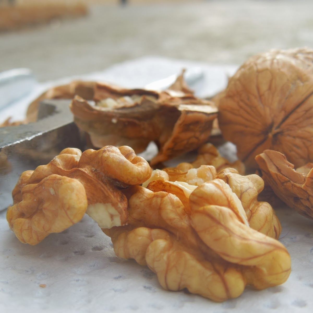 Garder la forme après 50 ans Je mange des noix tous les jours