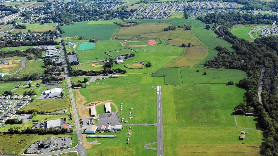 Kathryn's Report Restaurants and a warehouse proposed for Braden