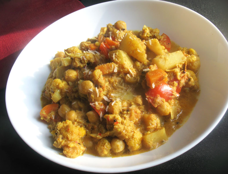 South Indian Chickpea, Cauliflower and Potato Coconut Curry Lisa's
