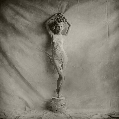 Jennifer B. Hudson fotografia surreal soturna vintage mulheres