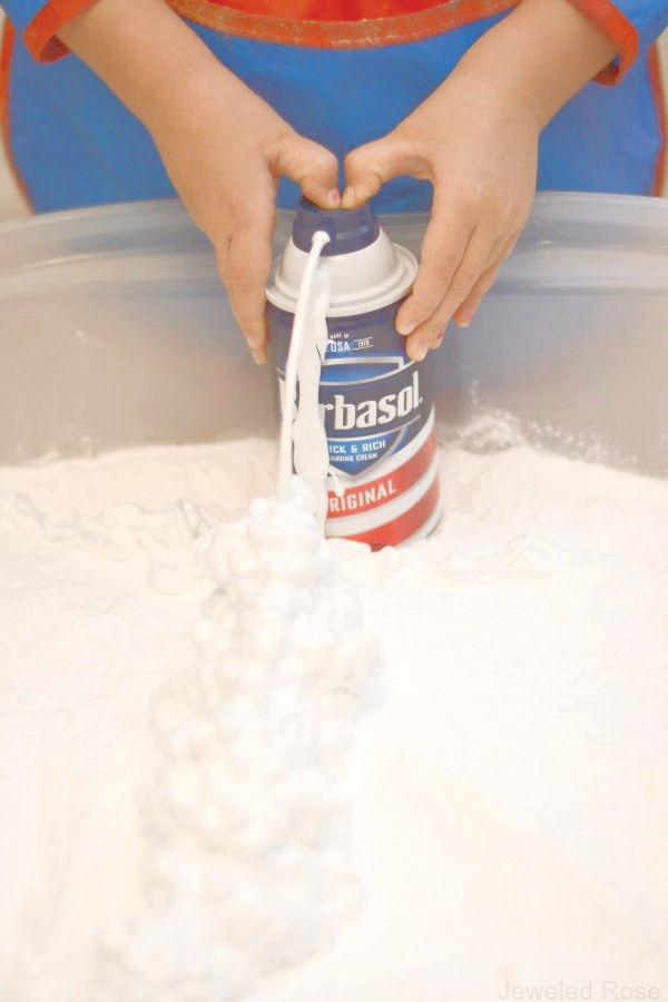 MAKE SNOW FOAM! This is so "cool"! Can't wait to try! #snow #snowrecipes #homemadesnow #snowrecipesforkids #makesnow #makesnowforkids #winteractivitiesforkids #growingajeweledrose