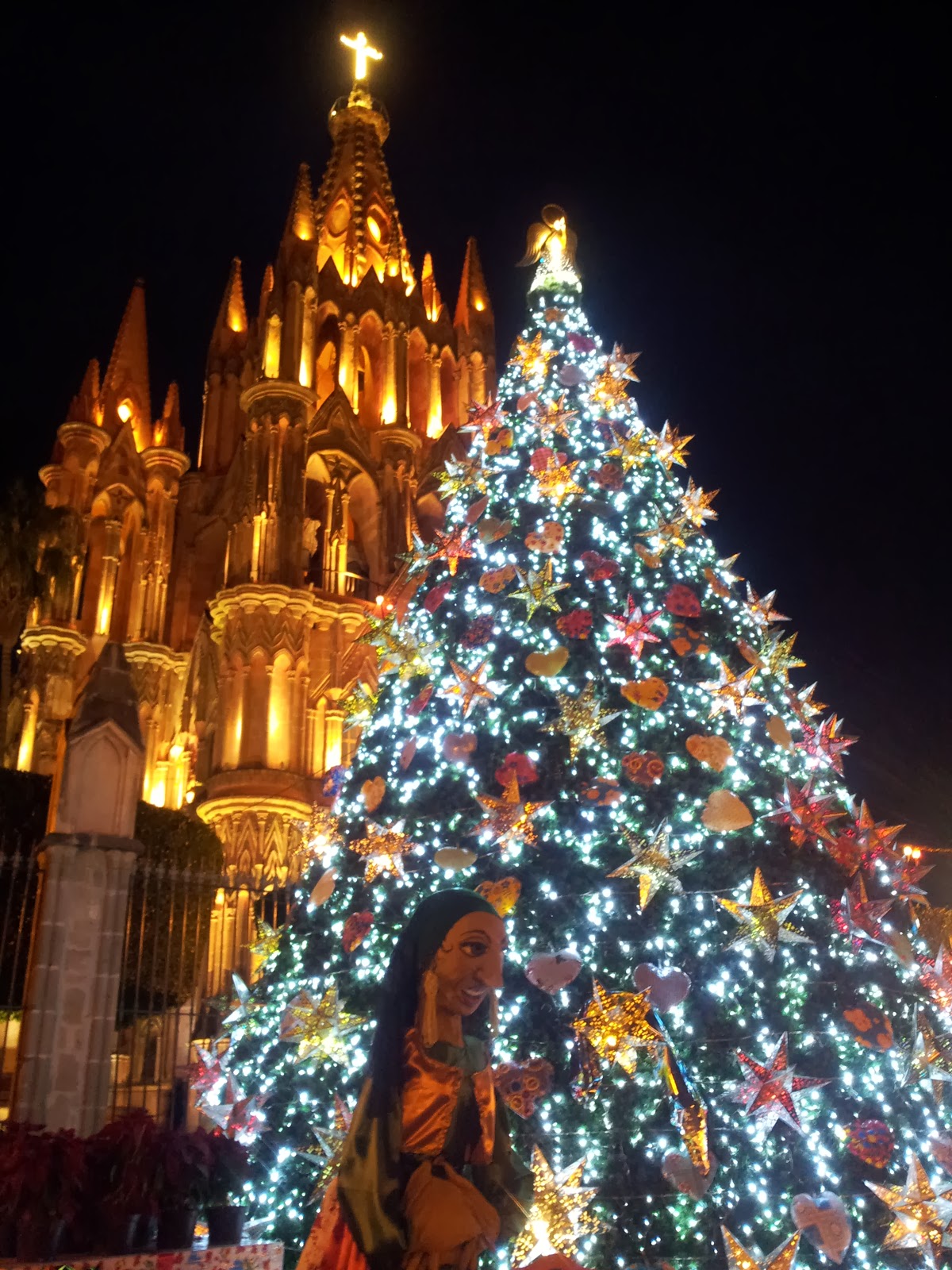 Navidad en San Miguel de Allende, con todo y coro de gringos en el