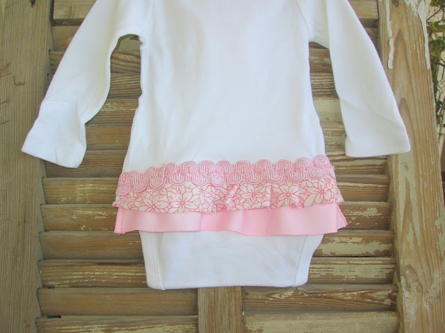 1 - תפירת סט לתינוקת