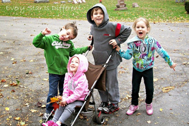 Halloween Countdown for Tots & Preschoolers: Autumn Nature Walk