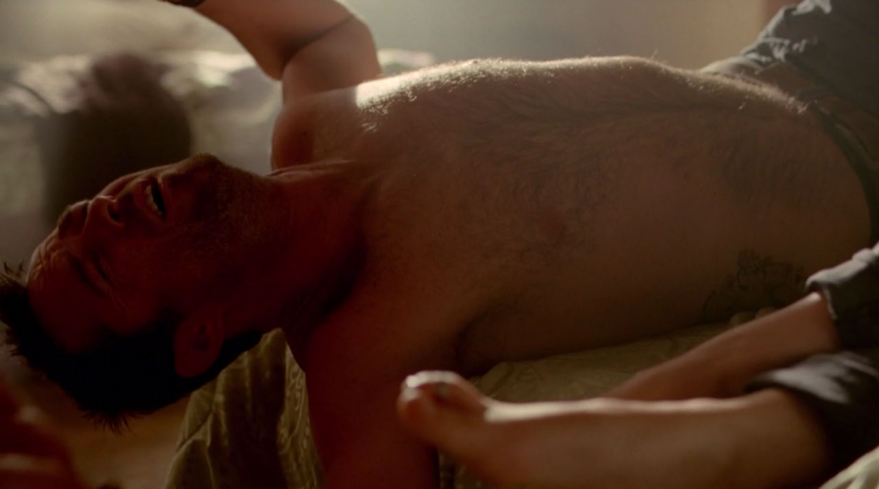 Sullivan Stapleton Naked in Strike Back 2 × 04.