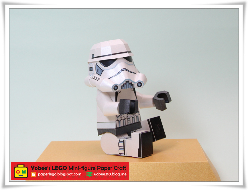 lego star wars chase mini figure limited edition chrome stormtrooper with blaster rifle