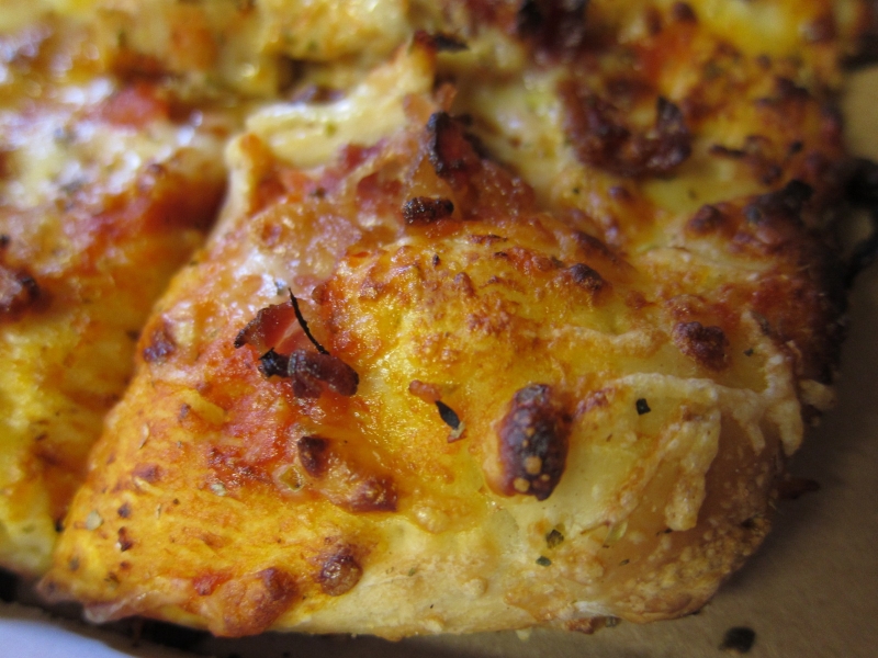 Review Domino's Chicken & Bacon Carbonara Artisan Pizza