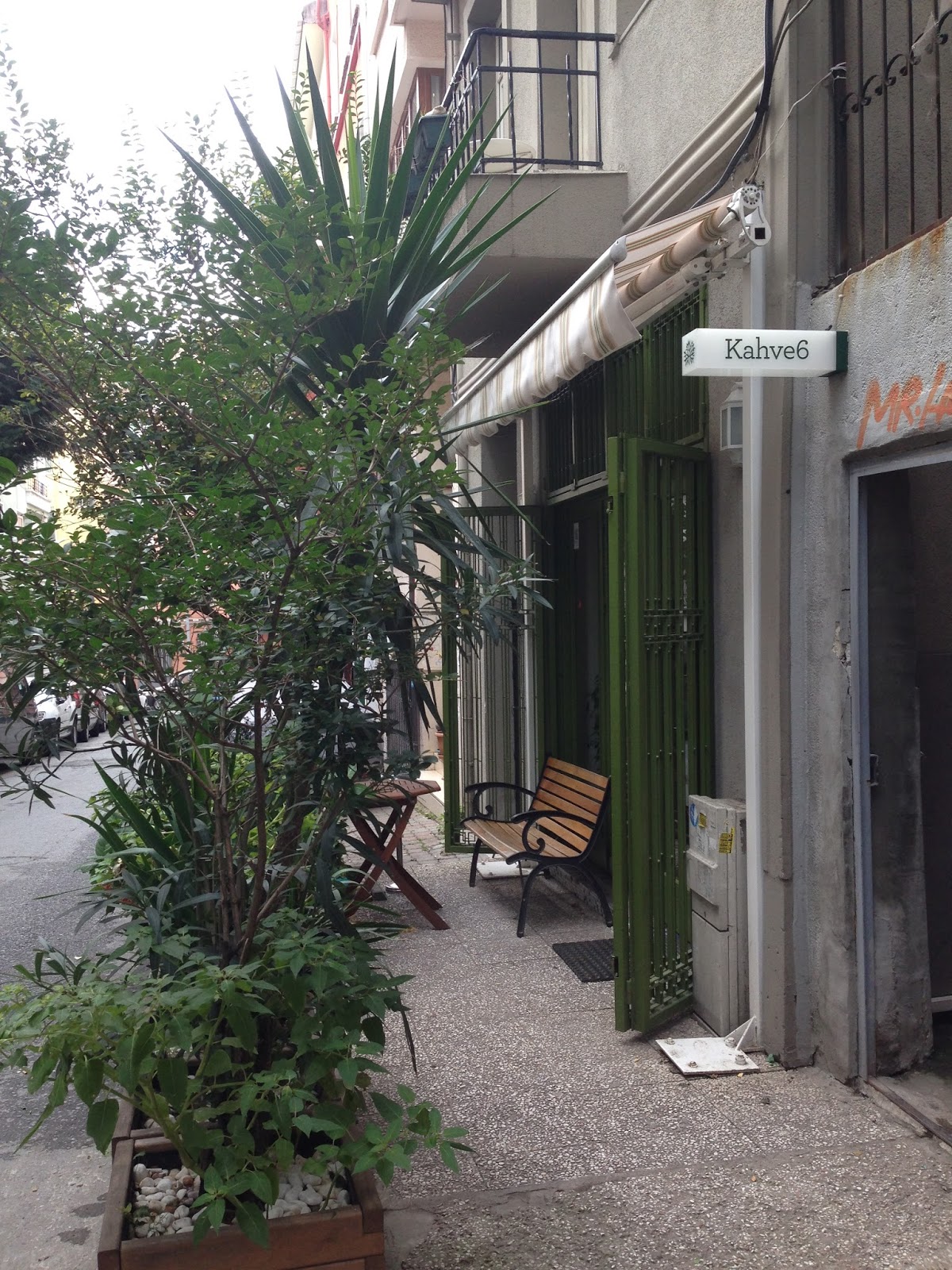Bir Küçük Ekim Meselesi Beyoğlu�nda Gezerim Cihangir�i Çukurcuma�yı