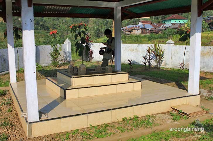 makam syekh maja suta petungkriyono pekalongan